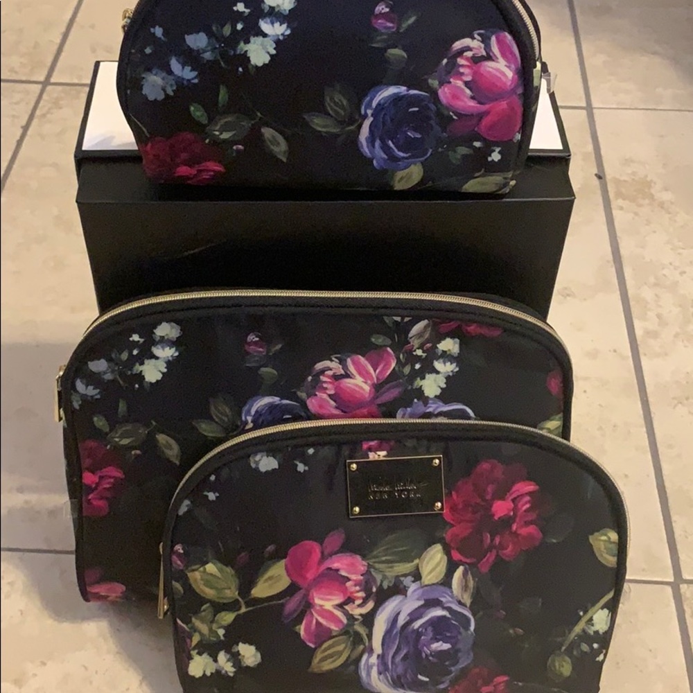 Nicole Miller makeup bags
